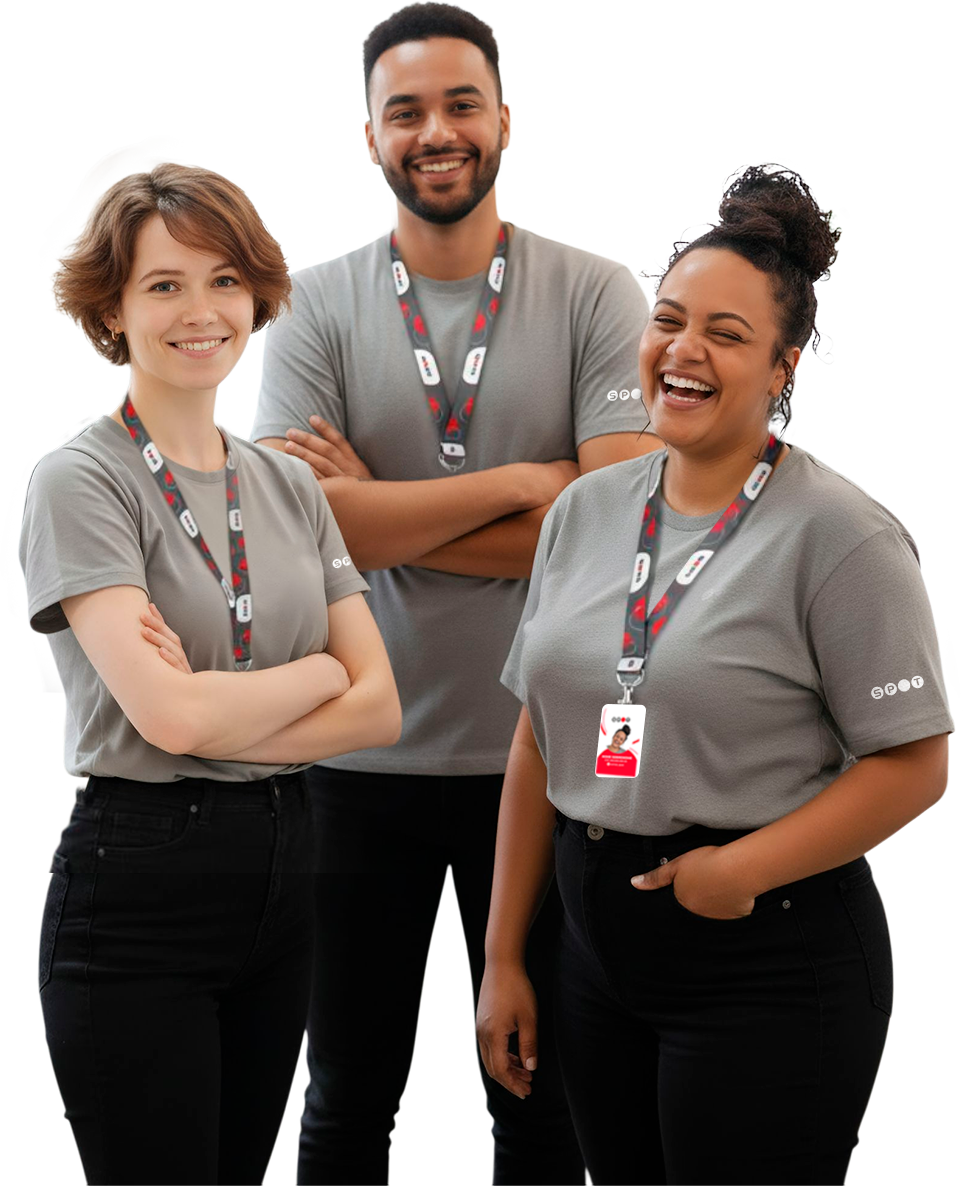 Equipe SPOT sorrindo com uniformes da empresa